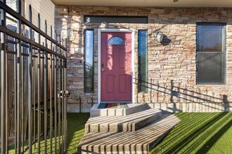 1518 Bingham St in Houston, TX - Foto de edificio - Building Photo