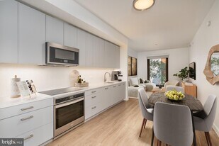 1630 Columbia Rd NW, Unit 208 in Washington, DC - Building Photo