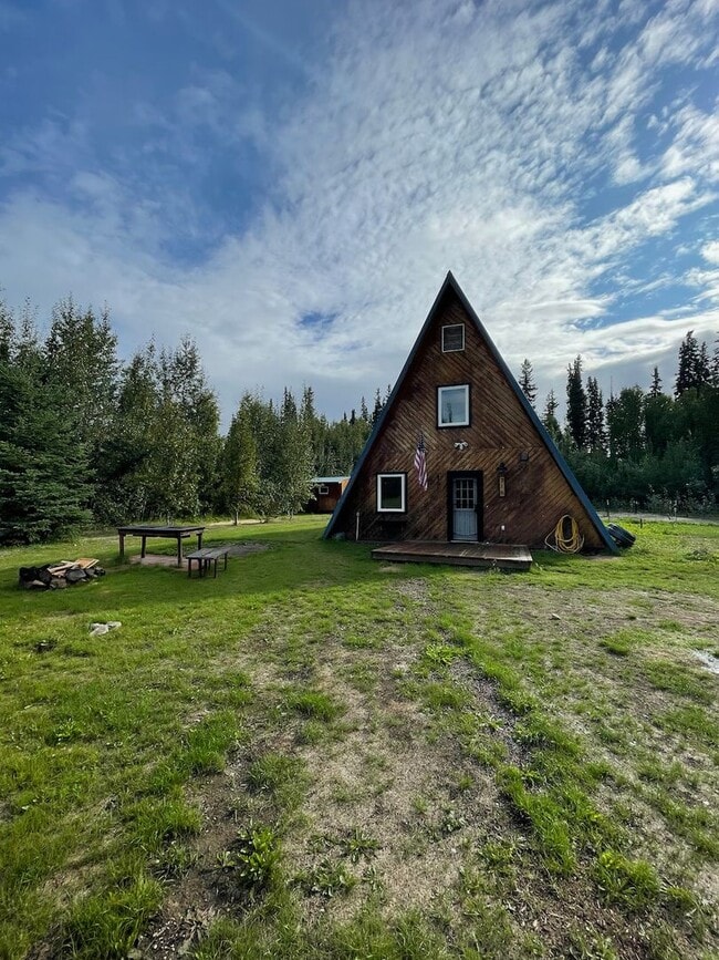 716 Cyclone Dr in North Pole, AK - Building Photo - Building Photo
