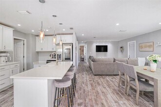 3012 N Highland Ave in Tampa, FL - Building Photo - Building Photo