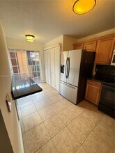 9986 Royal Palm Blvd in Coral Springs, FL - Building Photo - Building Photo