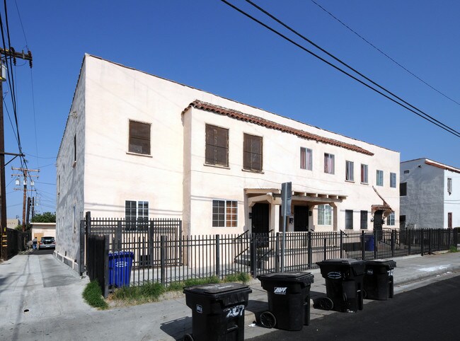 7101-7111 S Hooper Ave in Los Angeles, CA - Building Photo - Building Photo