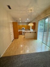 28 Logan Ct in Roseville, CA - Building Photo - Building Photo
