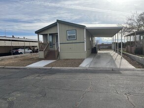 5303 E Twain Ave in Las Vegas, NV - Building Photo - Building Photo