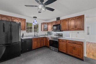 105 Whitewater Dr in Ballwin, MO - Building Photo - Building Photo