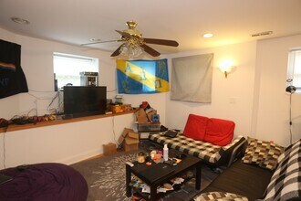 1436 W Belle Plaine Ave, Unit 6H in Chicago, IL - Building Photo - Building Photo