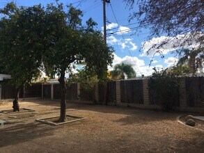 2813 Blade Ave in Bakersfield, CA - Building Photo - Building Photo