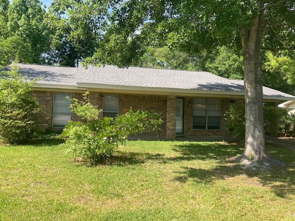 2503 Fortson St in Gulfport, MS - Building Photo