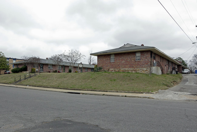 College View Apartments in Memphis, TN - Building Photo - Building Photo