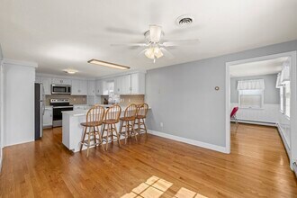 38 Roosevelt St in Braintree, MA - Building Photo - Building Photo