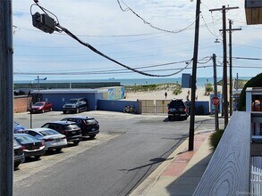 73 Pacific Blvd in Long Beach, NY - Building Photo - Building Photo