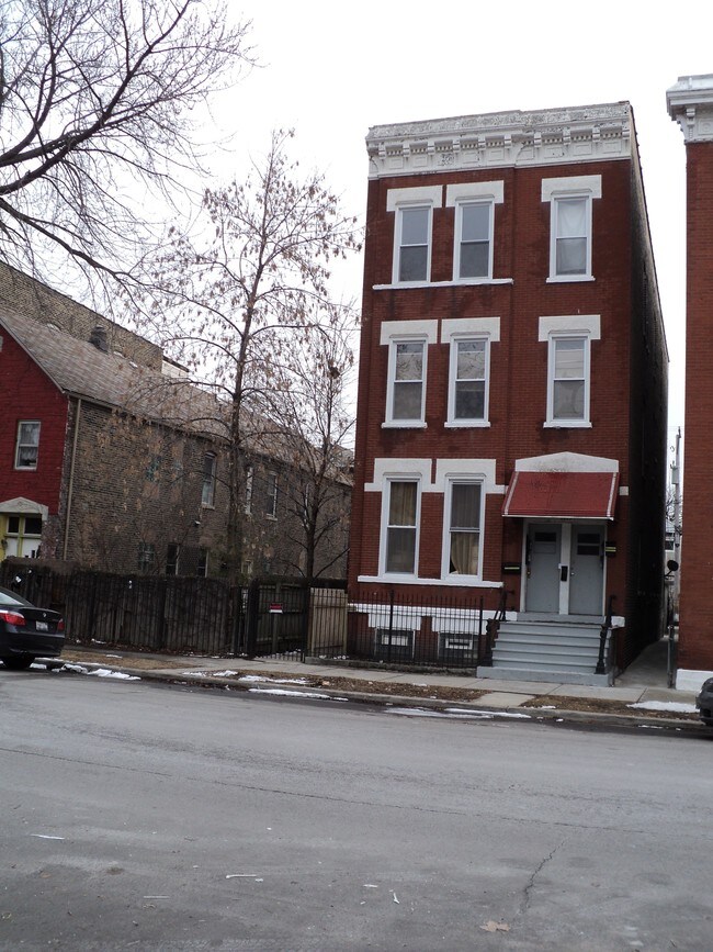 1475 W Huron in Chicago, IL - Building Photo - Building Photo