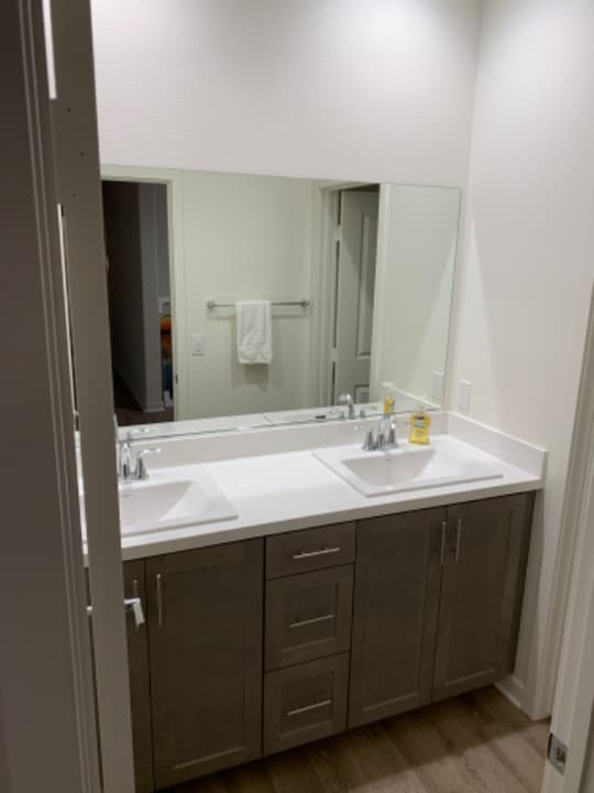 30964 Farmhouse Ct in Winchester, CA - Building Photo