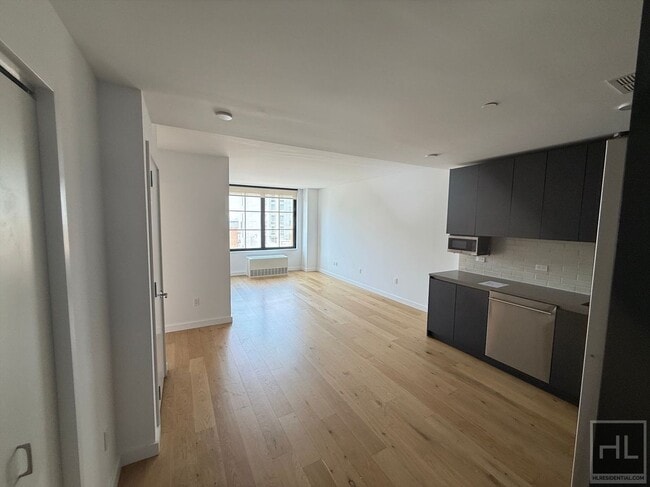 144-74 Northern Blvd
