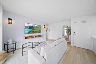 2464 Prince Edward St in Honolulu, HI - Building Photo