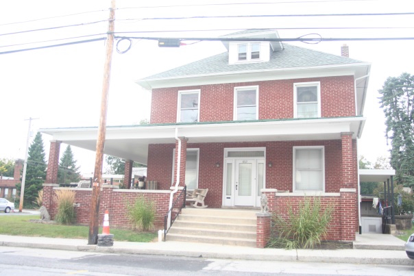 802 Bridge St in New Cumberland, PA - Building Photo