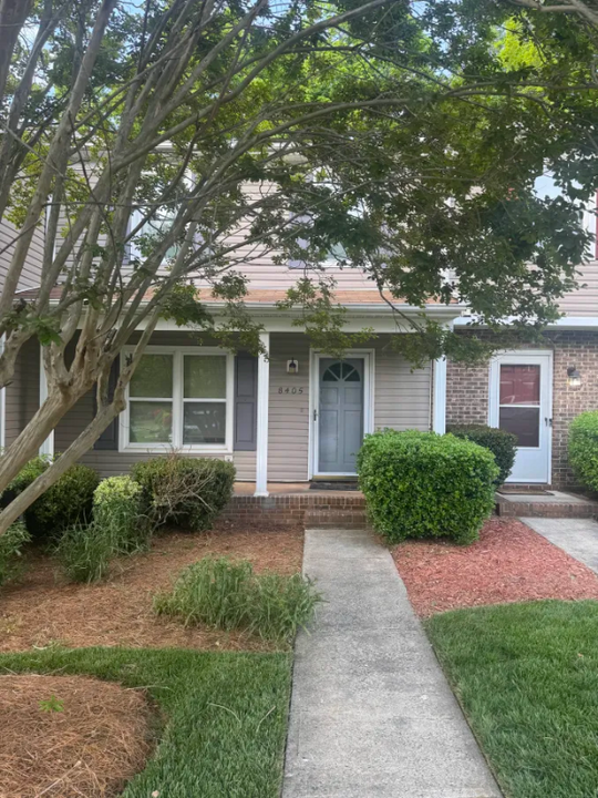 8405 Rust Wood Pl in Charlotte, NC - Building Photo