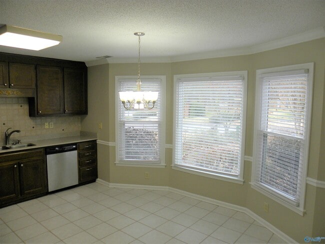 102 W Lake Cir in Madison, AL - Building Photo - Building Photo