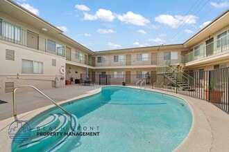 13444-13460 Prairie Ave. in Hawthorne, CA - Foto de edificio - Building Photo