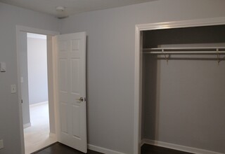 166 Cottage St, Unit 102 in Boston, MA - Foto de edificio - Building Photo
