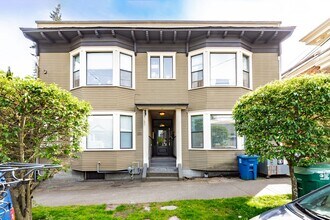 Jenott Apartments in Seattle, WA - Building Photo - Building Photo