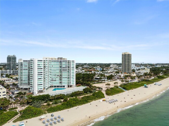 7135 Collins Ave, Unit # 1535 in Miami, FL - Building Photo - Building Photo