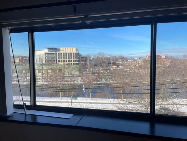 8 Riverside St in Watertown, MA - Building Photo - Building Photo