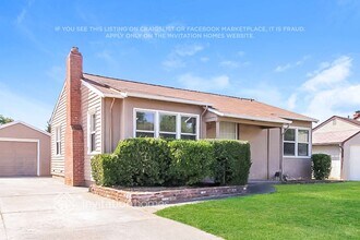 2861 Herbert Way in Sacramento, CA - Building Photo - Building Photo