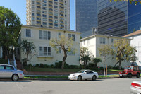 405 Shirley Pl in Beverly Hills, CA - Foto de edificio - Building Photo