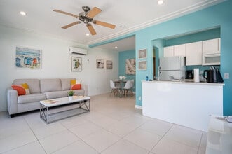 334 Oregon St in Hollywood, FL - Building Photo - Building Photo