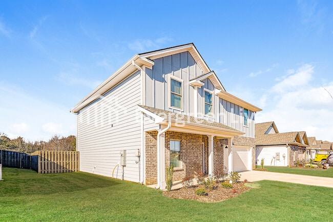 212 Exeter St in Huntsville, AL - Building Photo - Building Photo