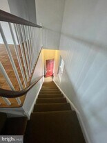 1616 Preston Rd in Alexandria, VA - Building Photo