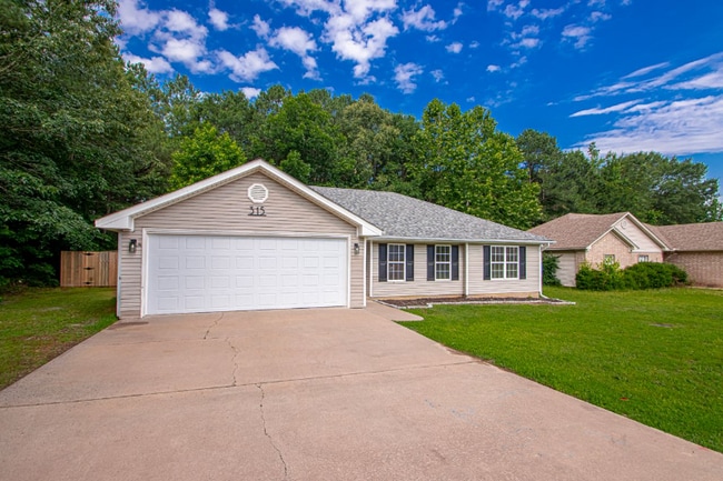 property at 315 Autumn Dr