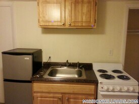 53 S Huntington Ave in Boston, MA - Building Photo