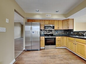 9255 Heritage Glen Dr in Miamisburg, OH - Building Photo - Building Photo