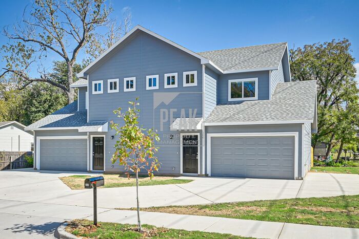 302 Byron St in Fort Worth, TX - Building Photo