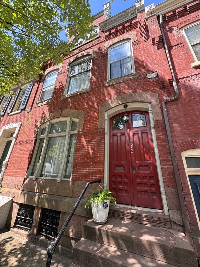 property at 342 N Eighth St