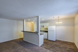 Arbor Square in North Charleston, SC - Foto de edificio - Building Photo