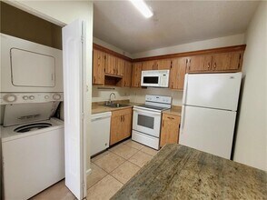 11096 Royal Palm Blvd in Coral Springs, FL - Building Photo - Building Photo