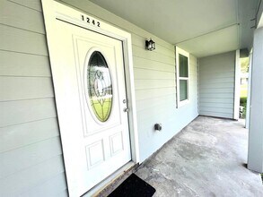 1242 Chevy Chase Dr in Angleton, TX - Building Photo - Building Photo