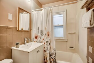 134 Warwick St SE, Unit R in Minneapolis, MN - Building Photo - Building Photo