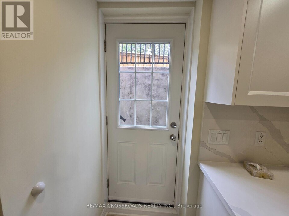 66 Morrison Crescent in Markham, ON - Building Photo