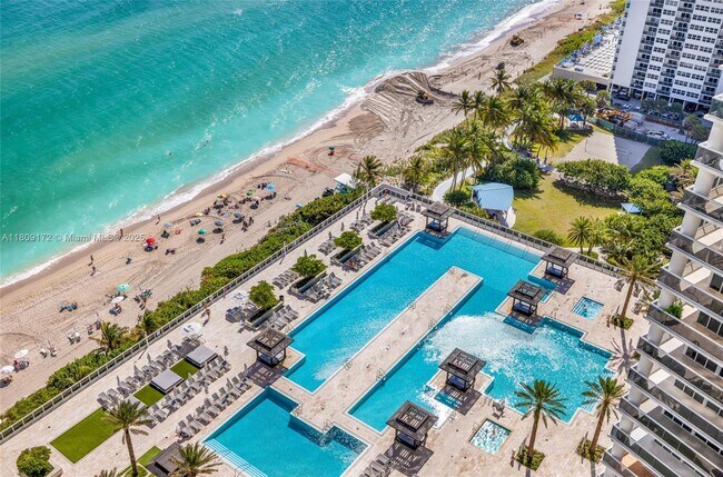 1830 S Ocean Dr in Halndle Bch, FL - Building Photo - Building Photo