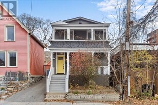 135 Upper Lorne Pl in Ottawa, ON - Building Photo