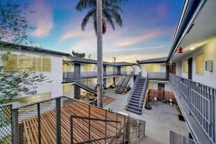 315 Junipero Ave in Long Beach, CA - Building Photo