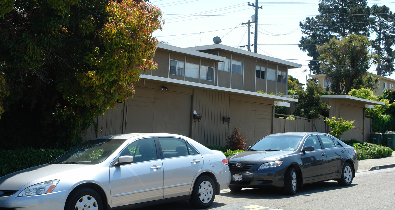 1122 S 57th St in Richmond, CA - Building Photo