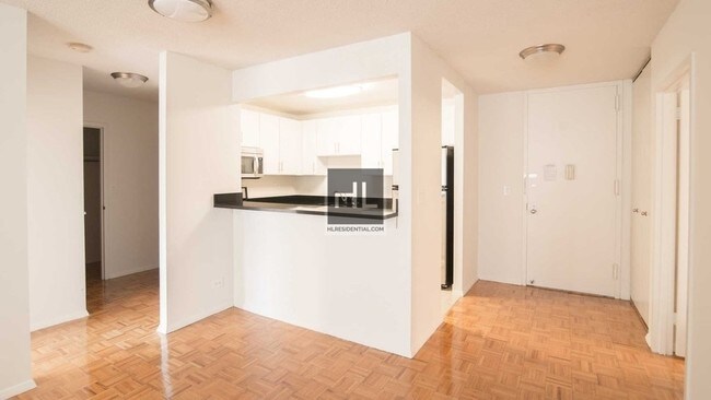 750 Columbus Ave-Unit -04J in New York, NY - Building Photo - Building Photo