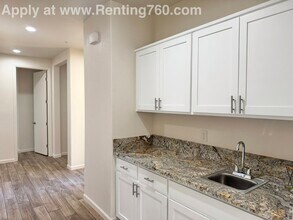 56815 29 Palms Hwy in Yucca Valley, CA - Building Photo - Building Photo