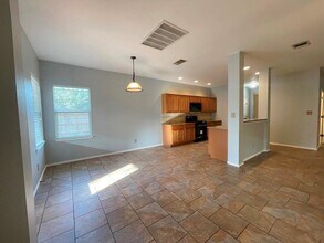 9432 Castle Pines Dr in Austin, TX - Building Photo - Building Photo