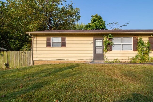 1309 S Washington Ave in Fayetteville, AR - Building Photo - Building Photo